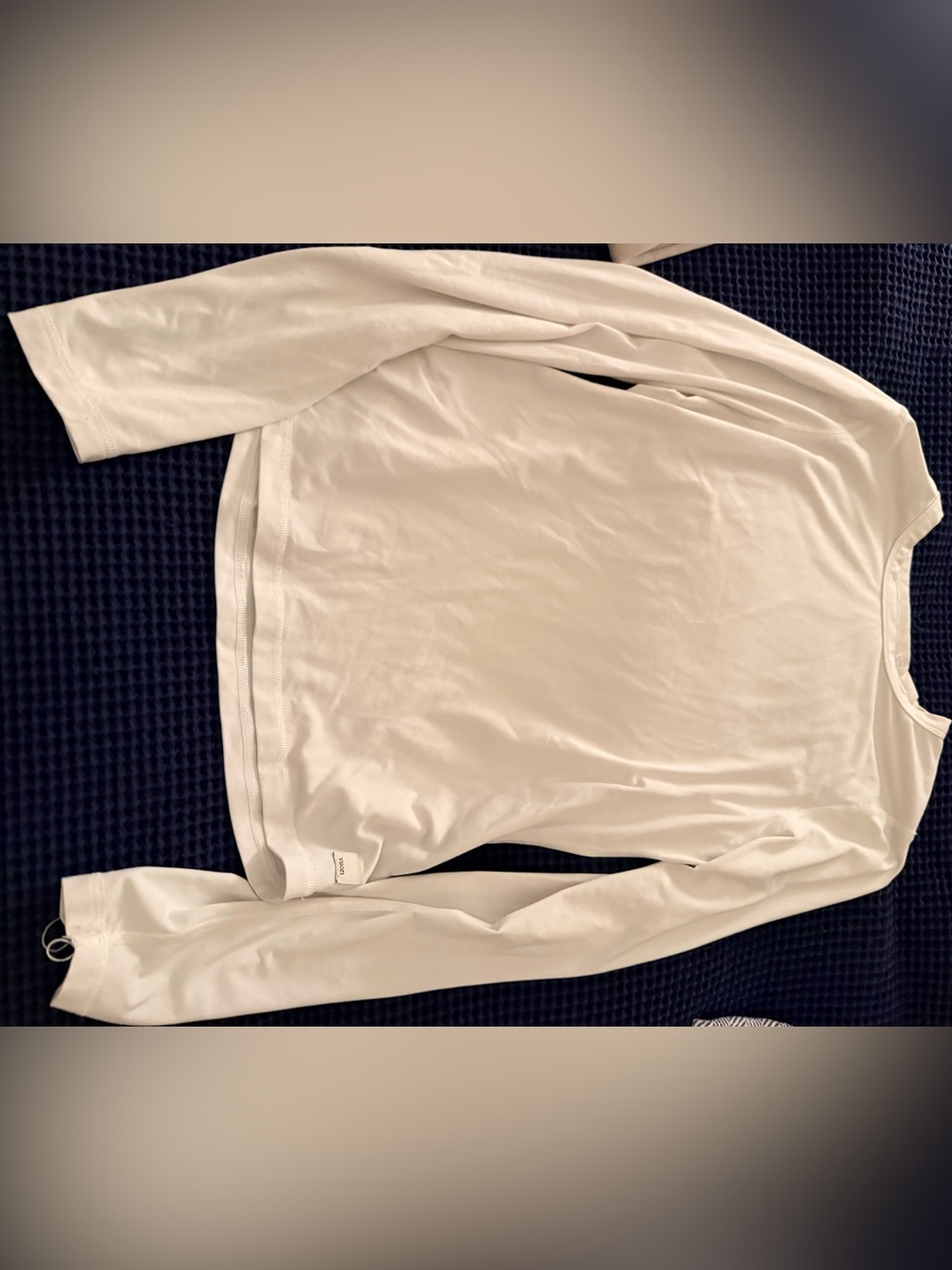Vuori White fitted performance long sleeve tshirt